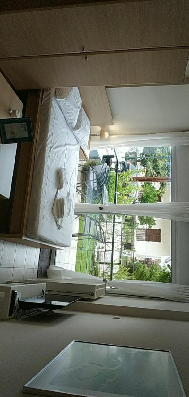 Ourania'S Apartments Kamena Vourla Dış mekan fotoğraf